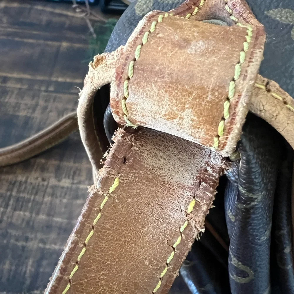 Louis Vuitton Brown Monogram Crossbody Bag - Picture 14 of 16